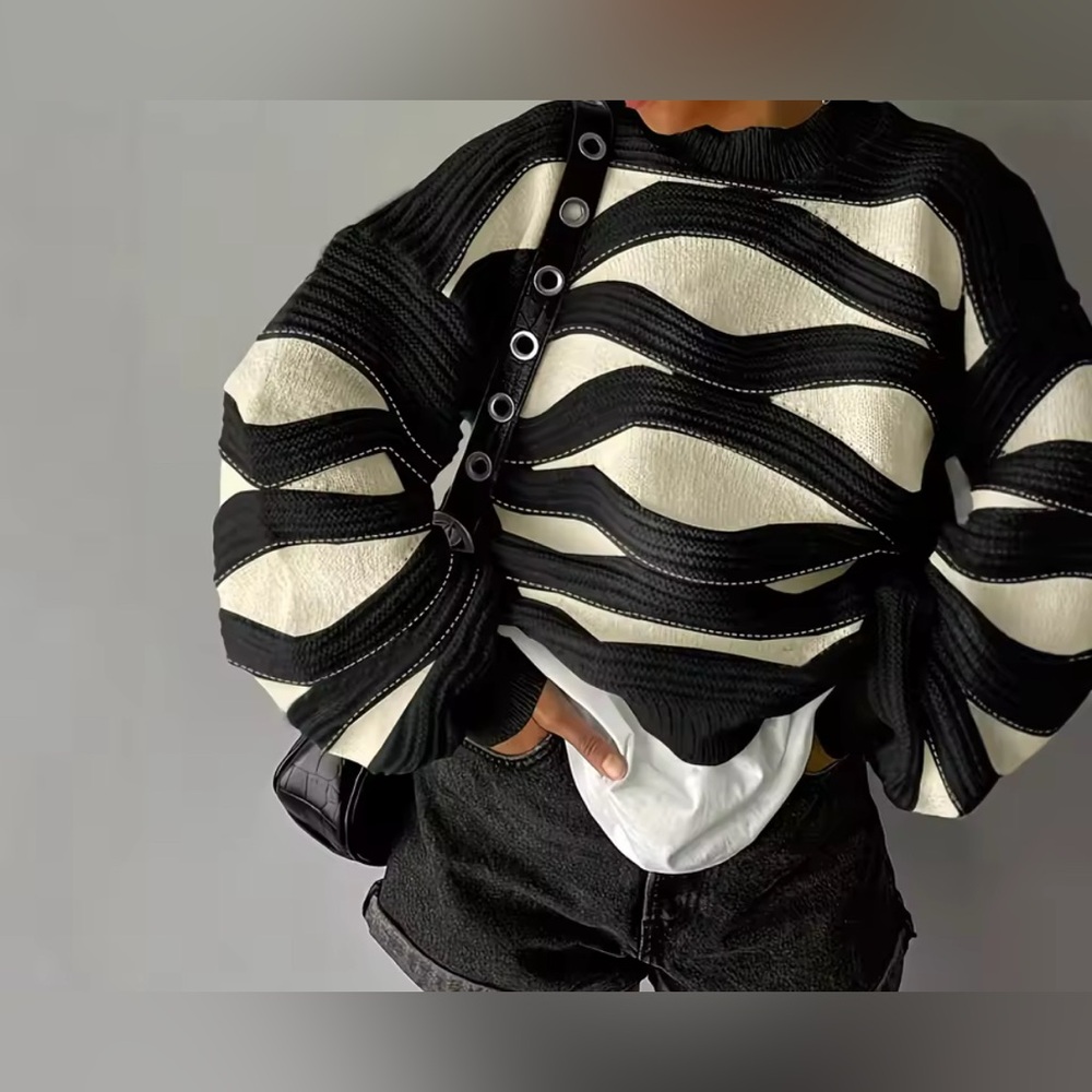 NEW $88 Wazy Black and White Striped Textured Sweater
